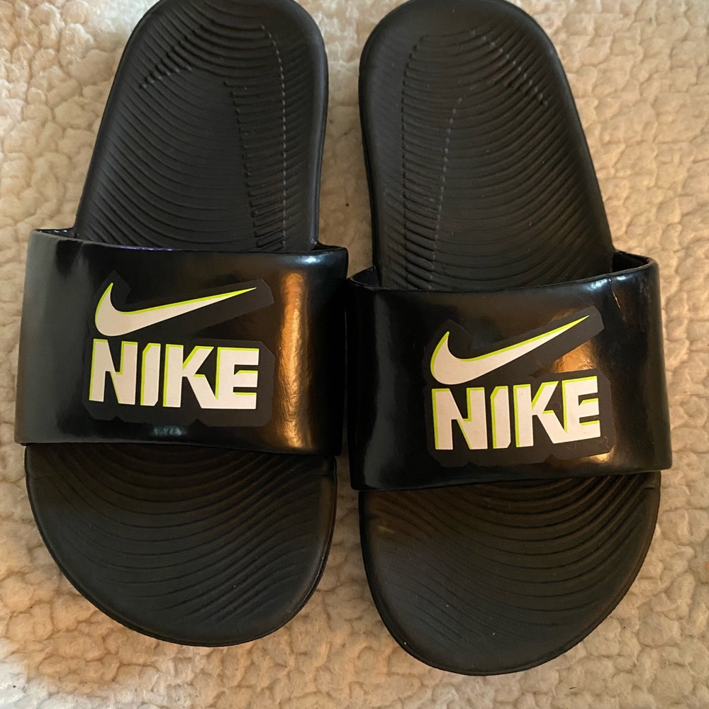 Nike Kawa Sport Slide On size 1Y